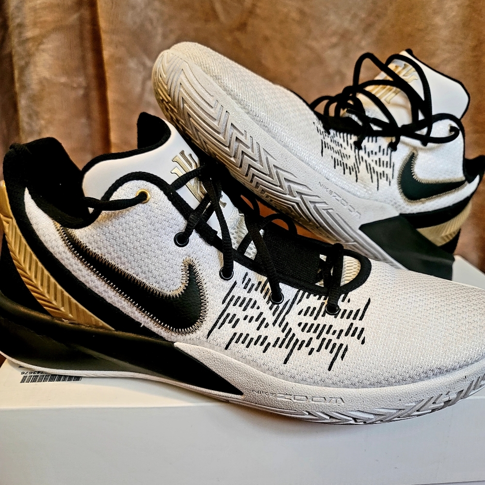 Nike *Kyrie Flytrap* II 2 in great condition!